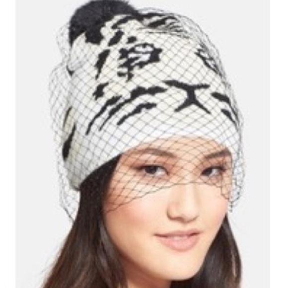 🆕BCBGMaxAzria CAMEL LEOPARD PRINT BEANIE WITH BLACK VEIL & RABBIT FUR POMPOM - Picture 7 of 8